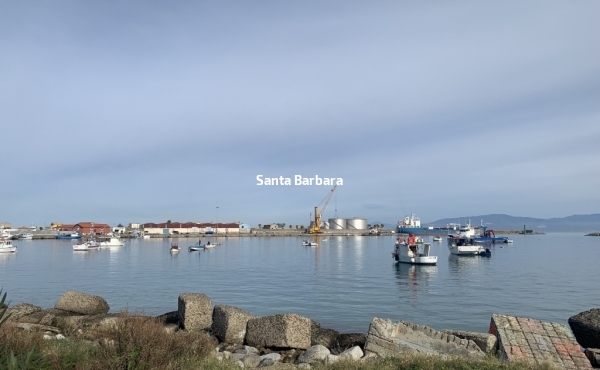Appartamento piano primo e locale al piano seminterrato, in vendita a Vibo Marina a poca  distanza dal centro e dal mare.